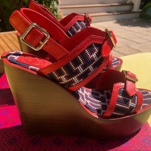Tory Burch wedge sandals - never worn 7.5